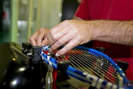 réparation de raquettes de badminton et squash dans les Hautes Alpes